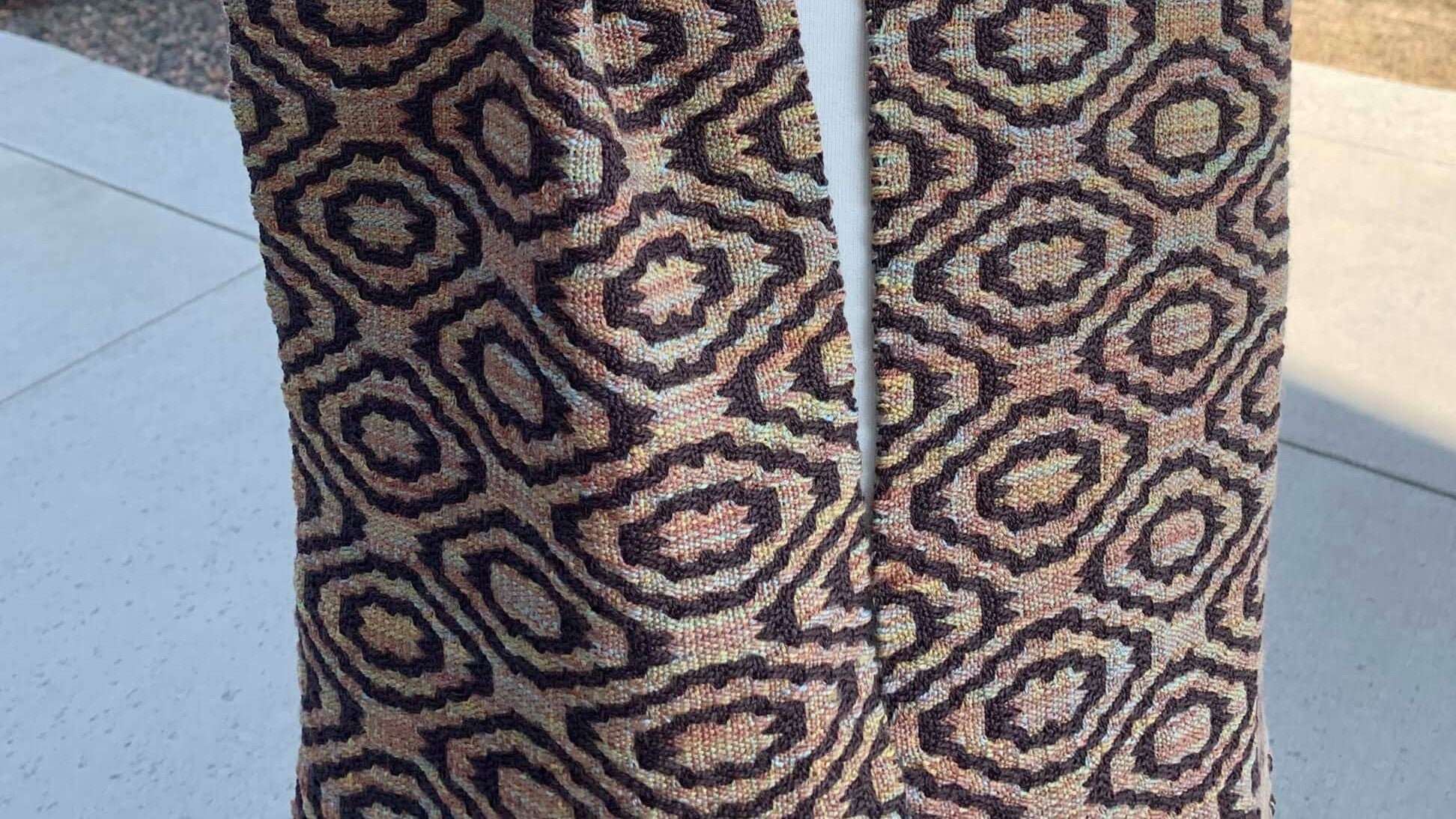Manor Garden Scarf in Deflected Doubleweave
