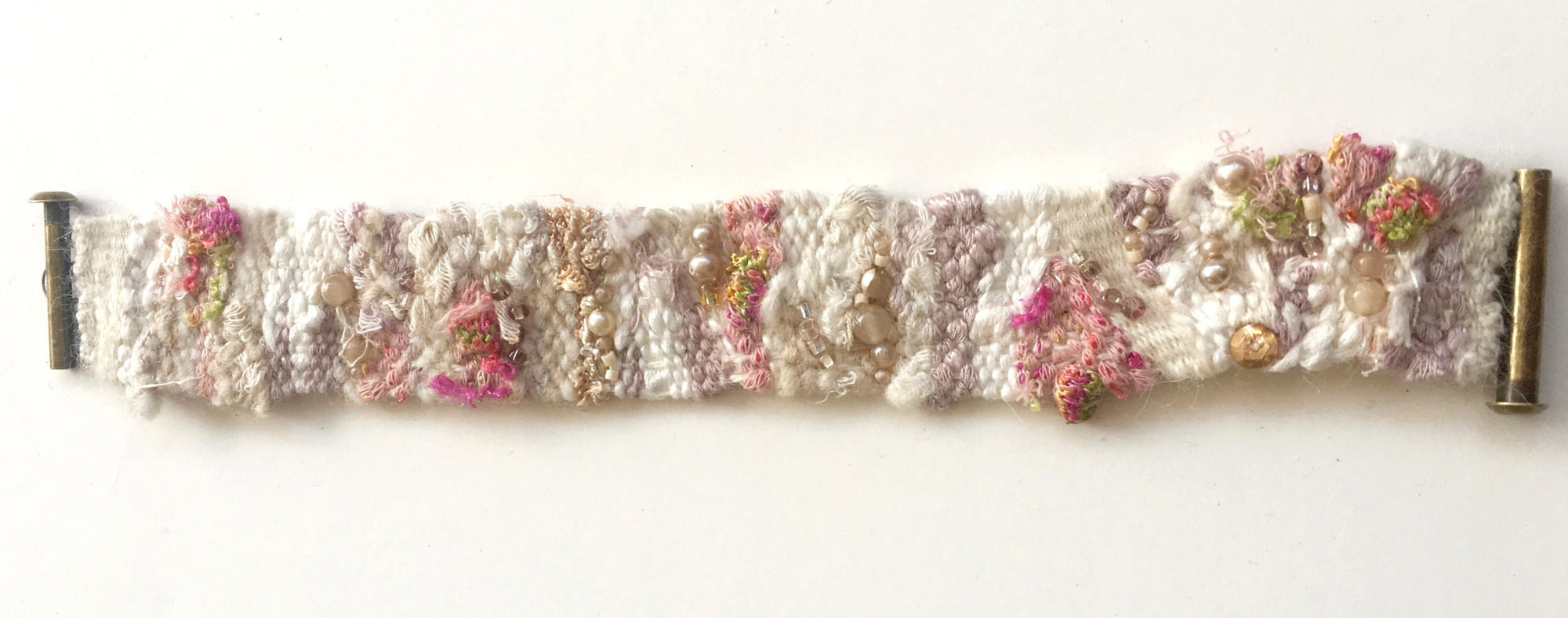 How to Make a Freeform Friendship Bracelet